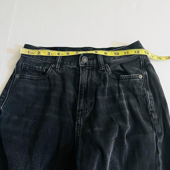 American Eagle Grayish Black Relaxed Mom Distressed Jeans Size 0 - Picture 6 of 9